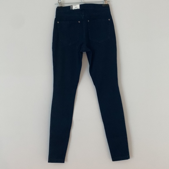 HUE denim blue leggings w/ faux jeans pockets. Cotton blend small. - Picture 2 of 6
